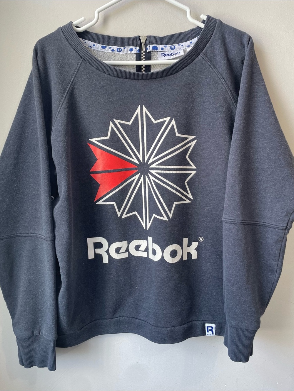 VTG Look Reebok Classic Crewneck Sweatshirt  Navy Blue Size M